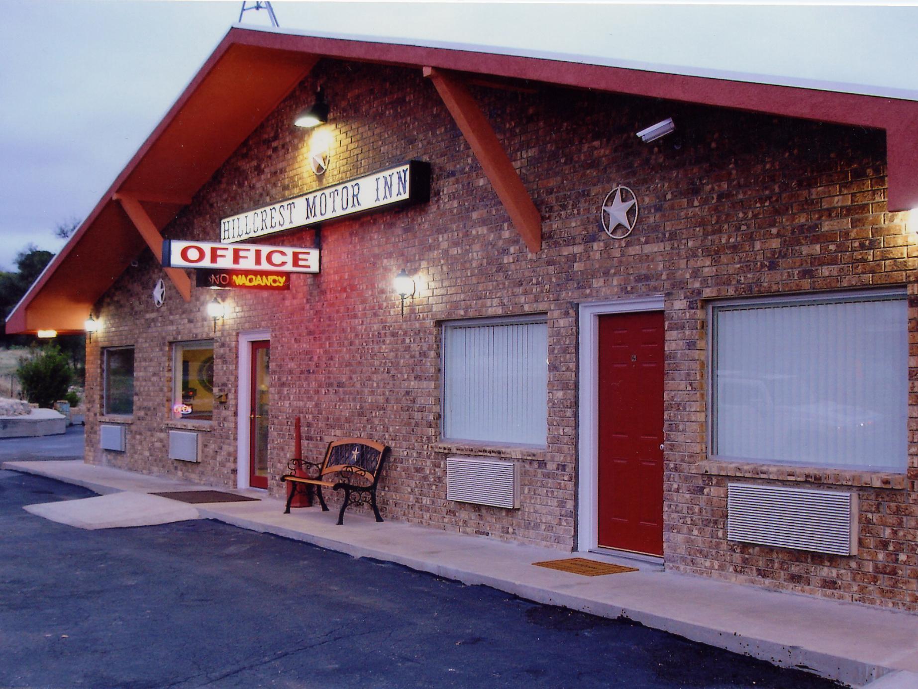Hillcrest Inn & Suites أوزونا المظهر الخارجي الصورة