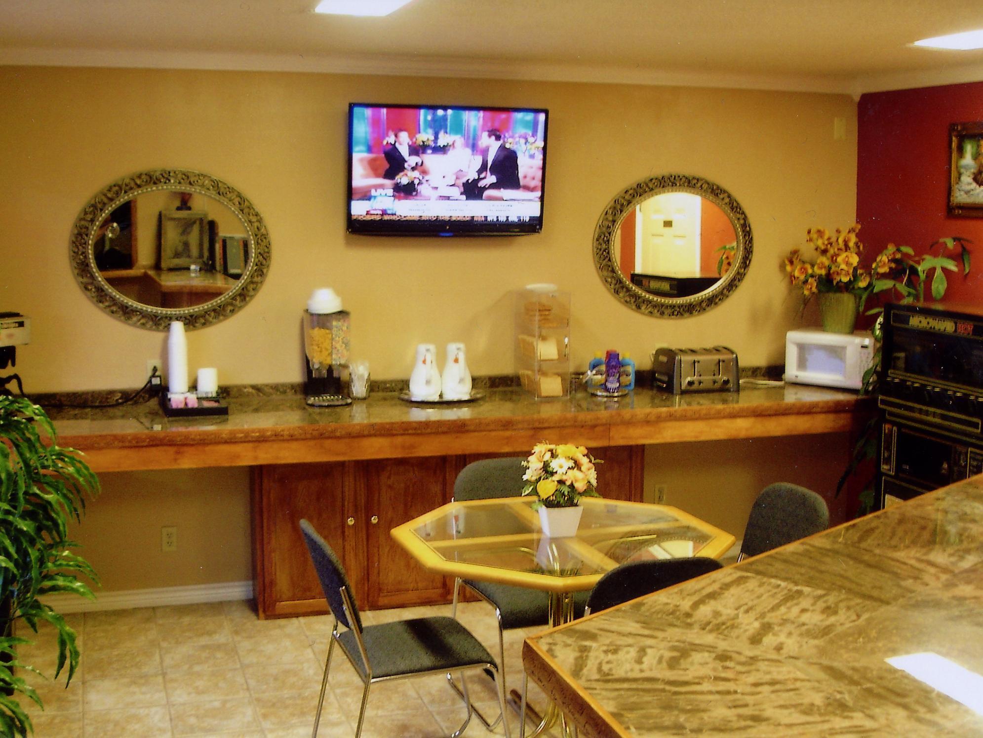 Hillcrest Inn & Suites أوزونا المظهر الخارجي الصورة